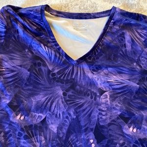 Women’s XL saucony long sleeve running shirt. Like new.